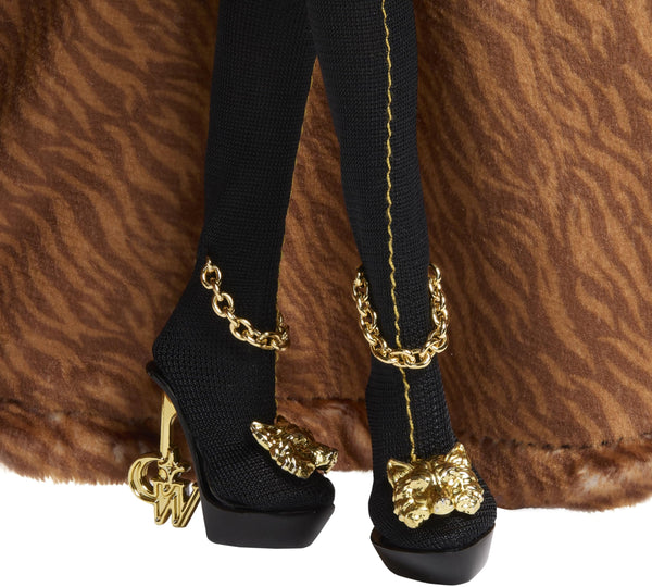 Monster High Doll, Clawdeen Wolf House of Wolf Collectible with Faux Fur Jacquard Coat, Purple Blazer Dress, Pantaboots and Golden Accessories