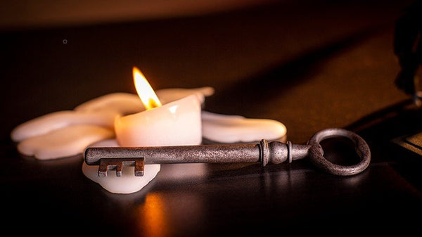 Murphy's Magic Haunted Key Deluxe - Antique-Look Haunted Skeleton Key Magic Trick Prop with Tutorial Video, Pocket Sized Close-Up Mentalism & Halloween Effect