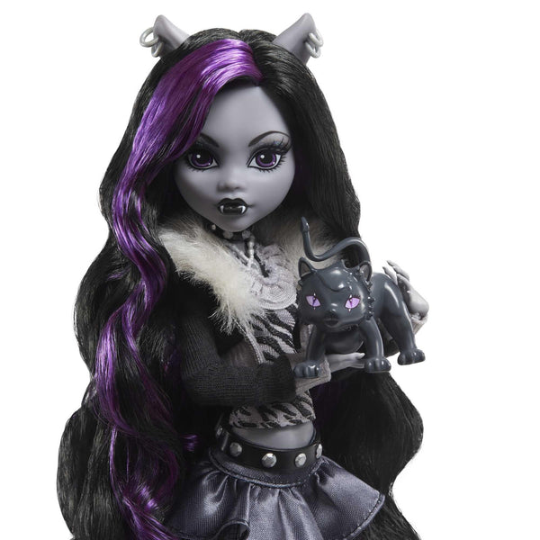 Monster High Reel Drama Doll, Clawdeen Wolf in Black and White, Collectible Reproduction with Doll-Size and Life-Size Posters, Horror Flick Theme
