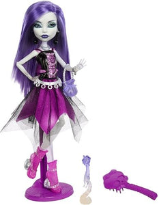 Monster High Booriginal Creeproduction Doll, Spectra Vondergeist Collectible Reproduction with Doll Stand, Diary & Pet Ferret Rhuen, Ages 6+