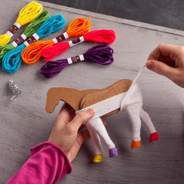 Craft-tastic - Yarn Unicorns Kit - Craft Kit Makes 2 Yarn-Wrapped Unicorns