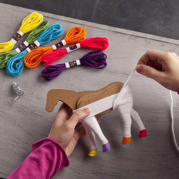 Craft-tastic - Yarn Unicorns Kit - Craft Kit Makes 2 Yarn-Wrapped Unicorns