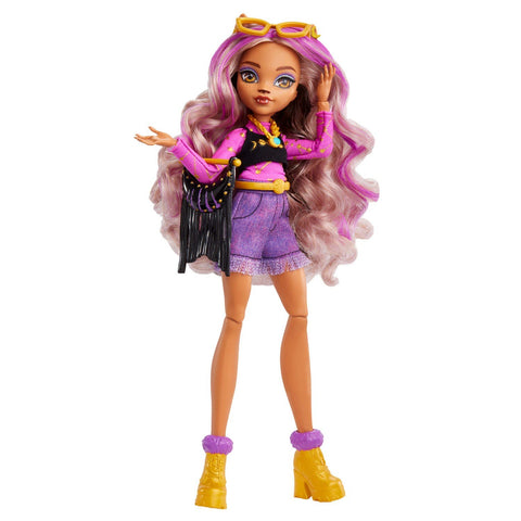 Monster High Clawdeen Wolf Day Out Doll with Accessories, Articulated Poseable Fashion Doll, Werewolf-Inspired Outfit & Themed Accessories, Ages 4+, HKY72
