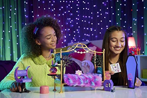 Monster High Clawdeen Wolf Bedroom Playset Toy With Doll House Furniture & Accessories, Spooky Decor & Snacks, Sticker Sheet, Ages 4+