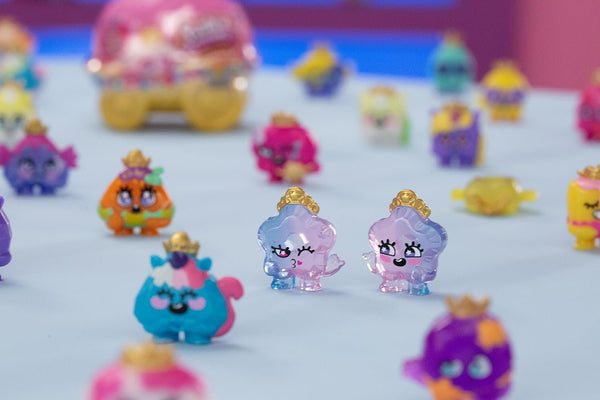 Pinky Promise Gemmy Friends Pretend Play Royal Carriage Mini Set, Surprise Princess Jewelry Toy with 3 Collectible Gemmy Friends and 2 Hairpins, Mix and Match Wearable Gems, Ages 4+