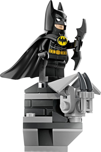 LEGO 30653 Batman 1992 Mini Figure Building Toy – Classic Batman Minifigure with Cape, Collectible Superhero Set for Kids, Compatible with LEGO Sets, Pocket-Size Gift for Fans & Builders Ages 6+