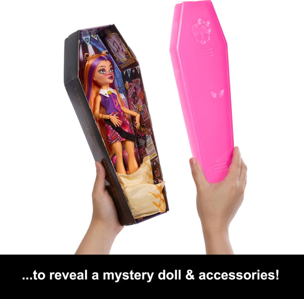 Monster High Buried Secrets Dolls and Accessories, Cozy Creepover Theme with Mystery Doll and 5 Unboxing Surprises (Characters May Vary)