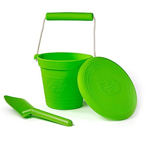 Bigjigs Toys Frisbee Flying Disc (Meadow Green) - Silicone Frisbee for Kids, Quality Flying Saucers, Beach Toys & Garden Toys, Holiday Toys for Toddlers